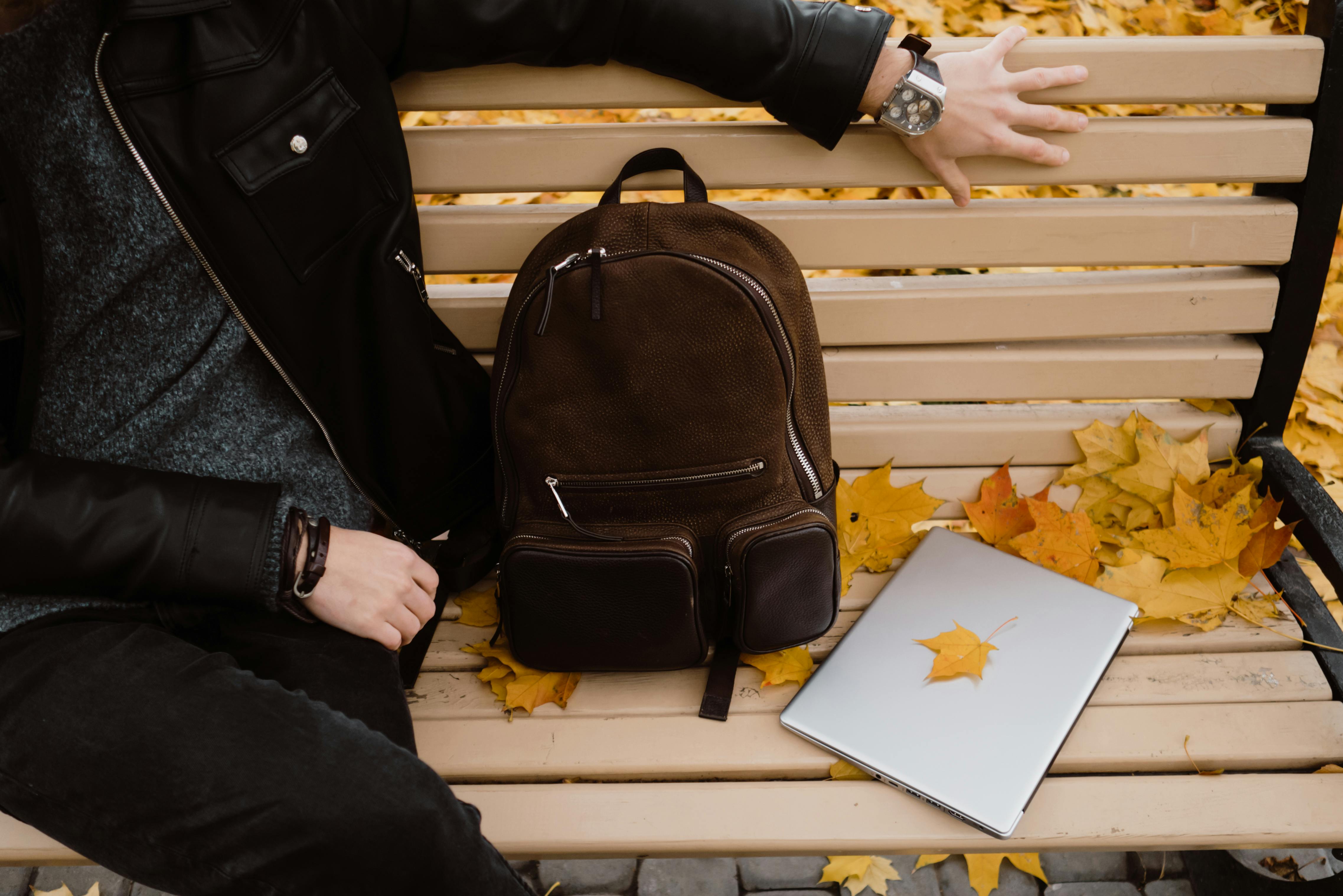 Fall Into Financial Freedom! Why Autumn Is the Perfect Time to Take Control of Your Budget π